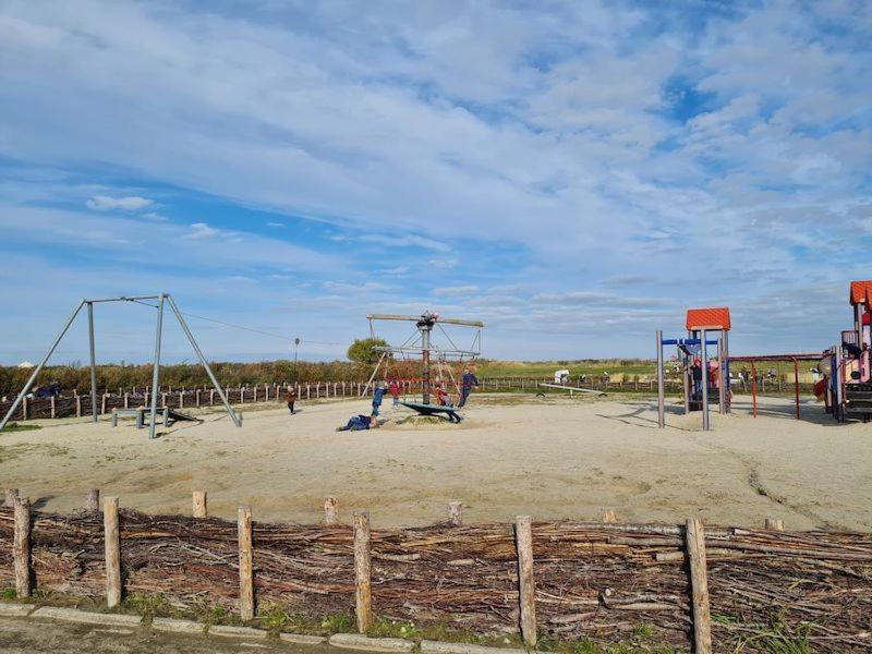 Lodge Camp Harlesiel Direkt Am Wattenmeer Wittmund Exteriör bild